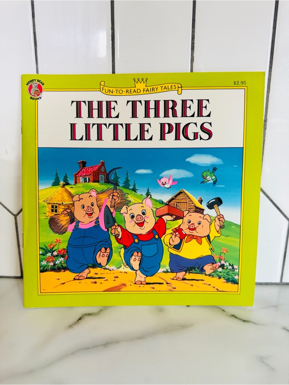 Vintage 1995 Honey Bear Books Fun-To-Read Fairy Tales “The Three Little Pigs”